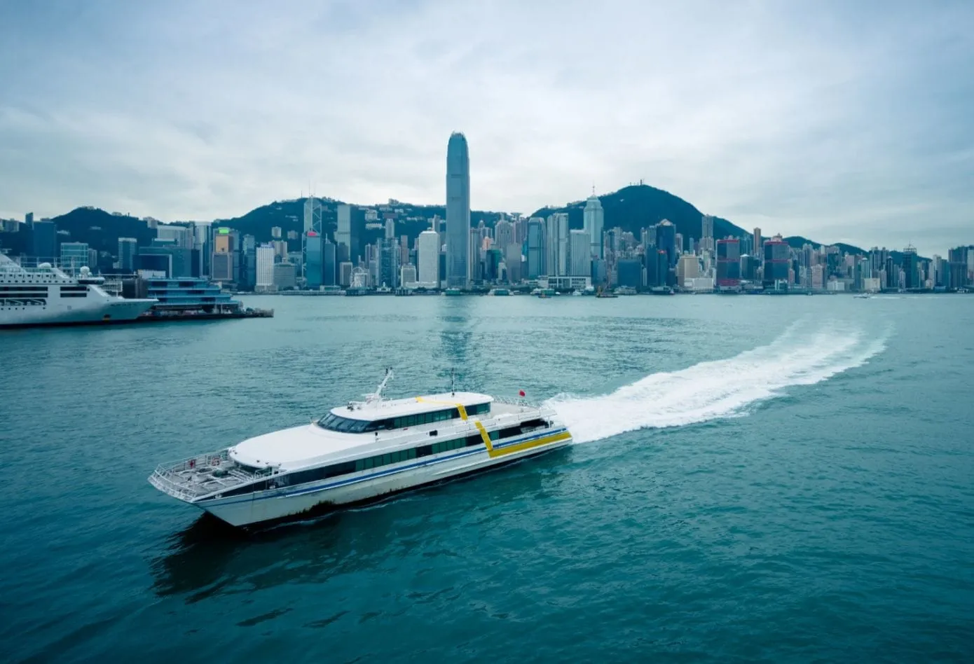 Top 5 Destinations for a Perfect Yacht Getaway